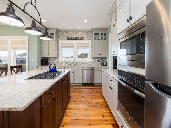 Stunning Vacation Rental in Folly Beach Near the Ocean