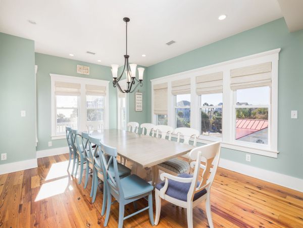 Stunning Vacation Rental in Folly Beach Near the Ocean