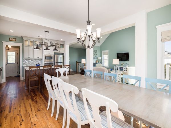 Stunning Vacation Rental in Folly Beach Near the Ocean