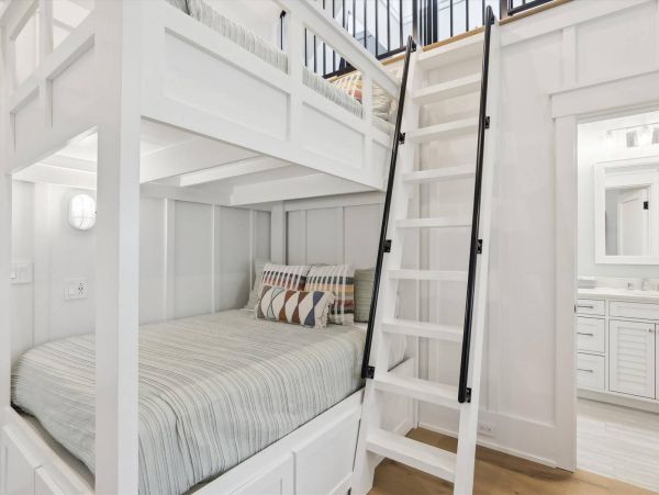 Hilton Head Oceanfront Vacation Rental - Luxury 7-Bedroom Beach House with Pool