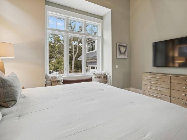 Hilton Head Oceanfront Vacation Rental - Luxury 7-Bedroom Beach House with Pool