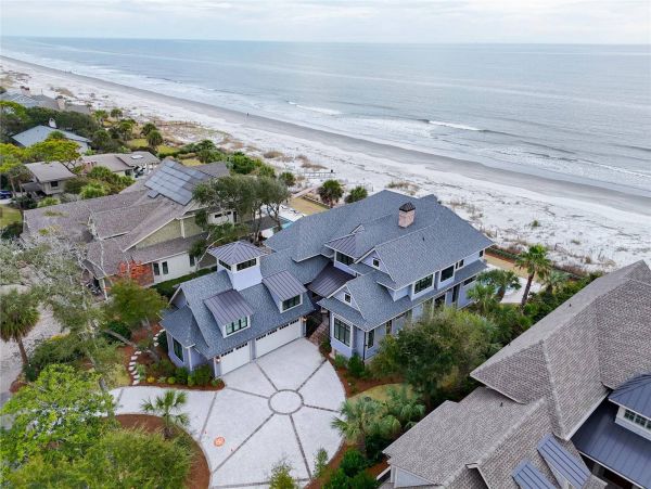 Hilton Head Oceanfront Vacation Rental - Luxury 7-Bedroom Beach House with Pool