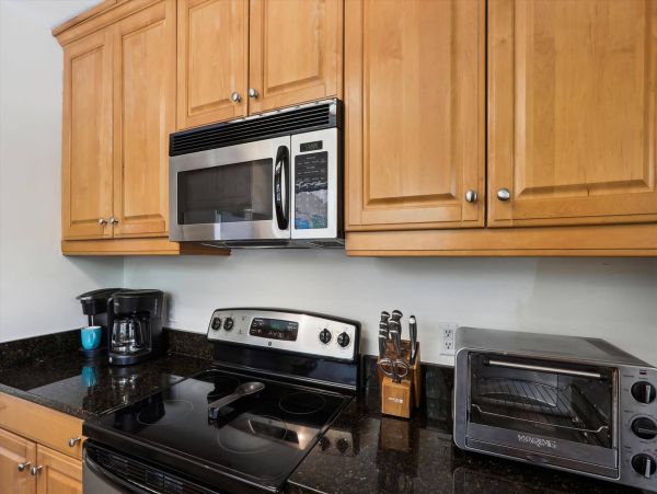 Stunning Beach Cottage with Private Pool Near Coligny Plaza