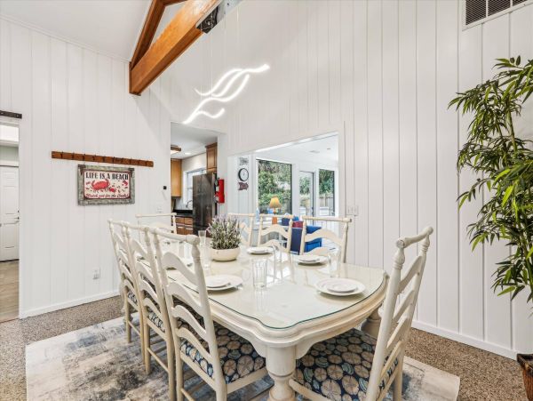 Stunning Beach Cottage with Private Pool Near Coligny Plaza