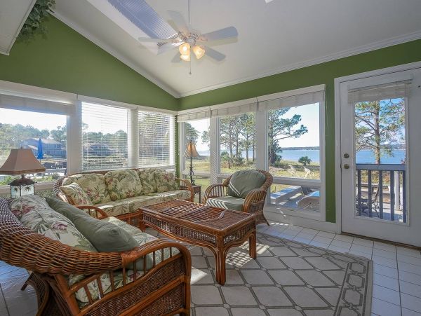 Lovely 3 Bedroom Vacation Rental with Great Views
