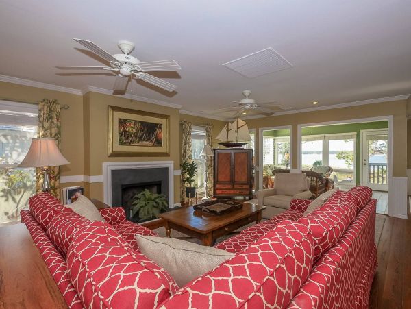 Lovely 3 Bedroom Vacation Rental with Great Views