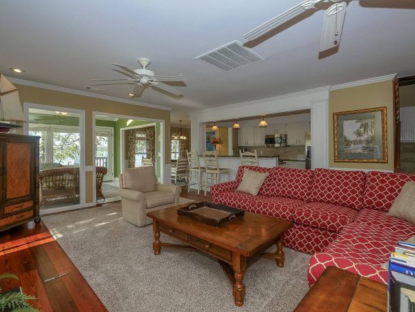 Lovely 3 Bedroom Vacation Rental with Great Views