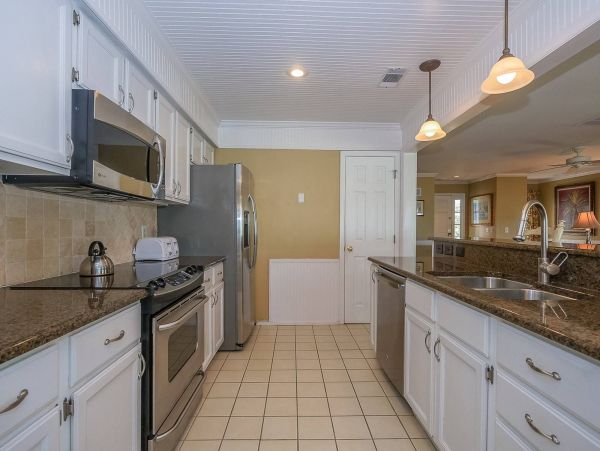 Lovely 3 Bedroom Vacation Rental with Great Views