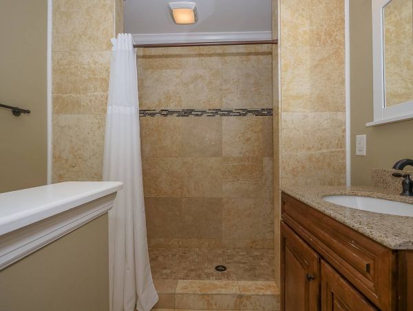 Lovely 3 Bedroom Vacation Rental with Great Views