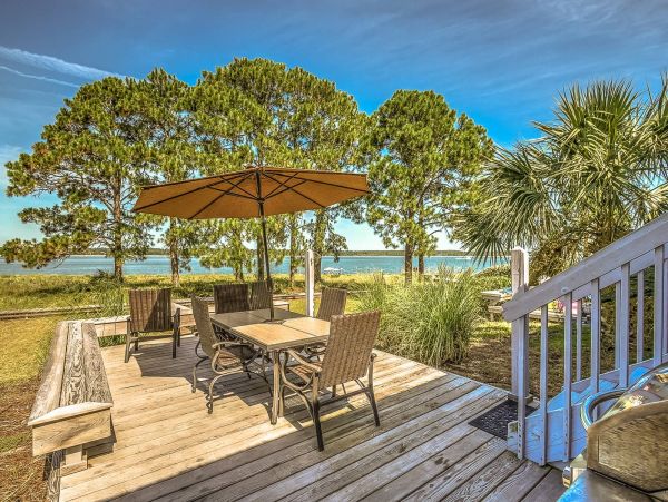 Lovely 3 Bedroom Vacation Rental with Great Views