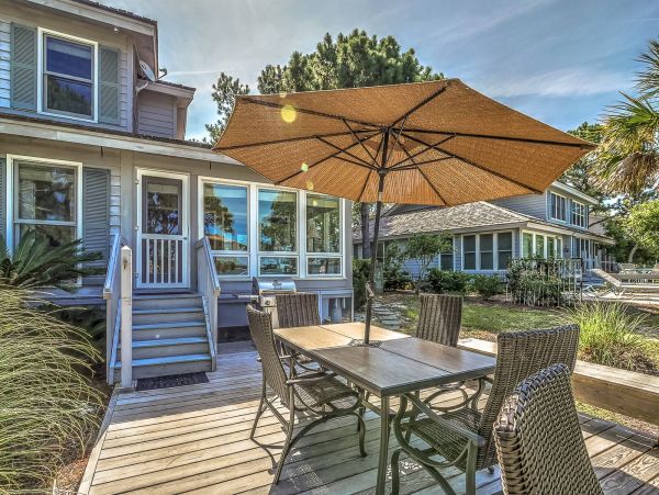 Lovely 3 Bedroom Vacation Rental with Great Views