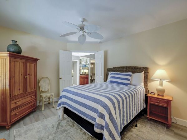 Modern Dog-Friendly Escape in Hilton Head