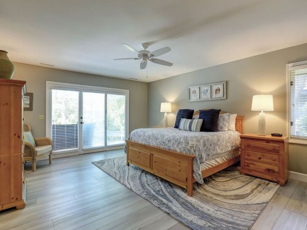 Modern Dog-Friendly Escape in Hilton Head