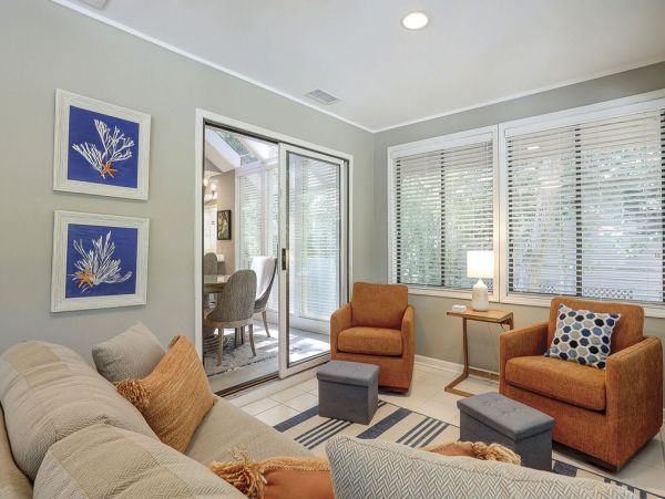 Modern Dog-Friendly Escape in Hilton Head