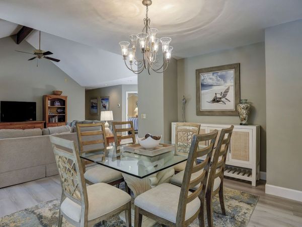 Modern Dog-Friendly Escape in Hilton Head