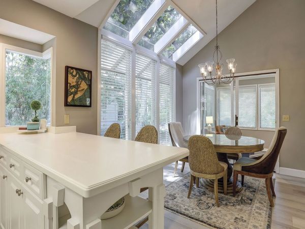 Modern Dog-Friendly Escape in Hilton Head
