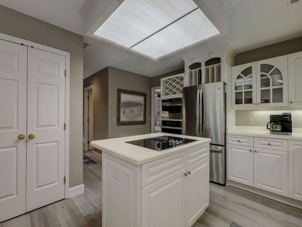 Modern Dog-Friendly Escape in Hilton Head