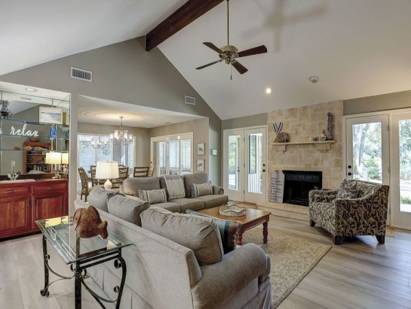 Modern Dog-Friendly Escape in Hilton Head