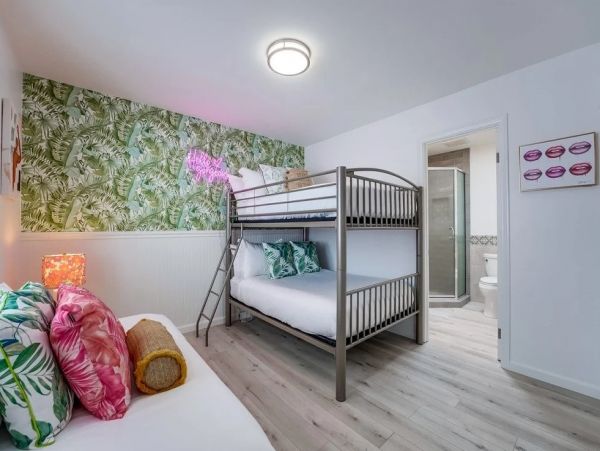 Six Bedroom Compound in Mission Beach