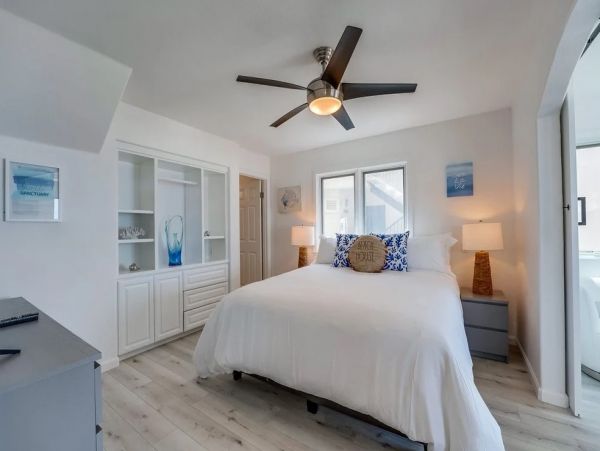Six Bedroom Compound in Mission Beach