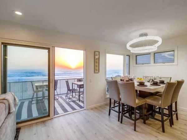 Six Bedroom Compound in Mission Beach