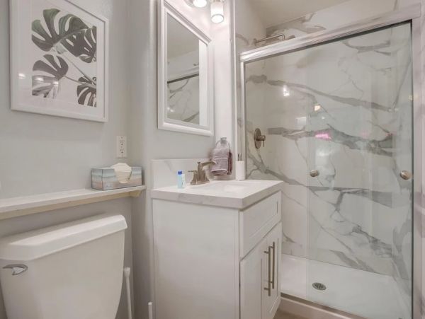Six Bedroom Compound in Mission Beach