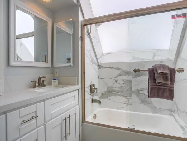 Six Bedroom Compound in Mission Beach