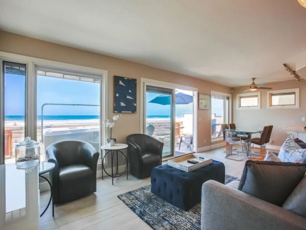 Six Bedroom Compound in Mission Beach