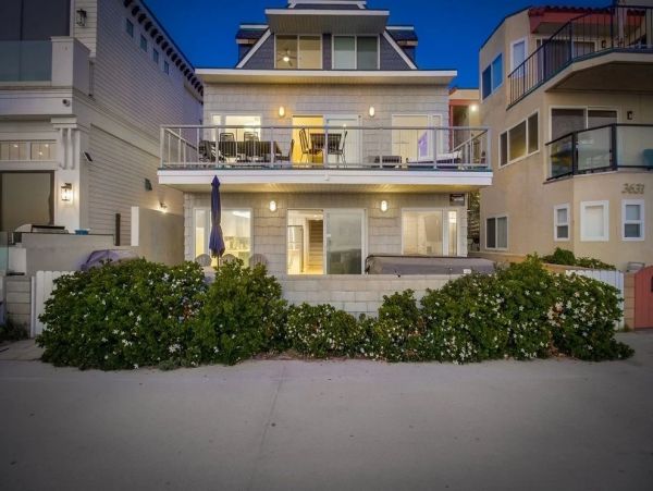 Six Bedroom Compound in Mission Beach