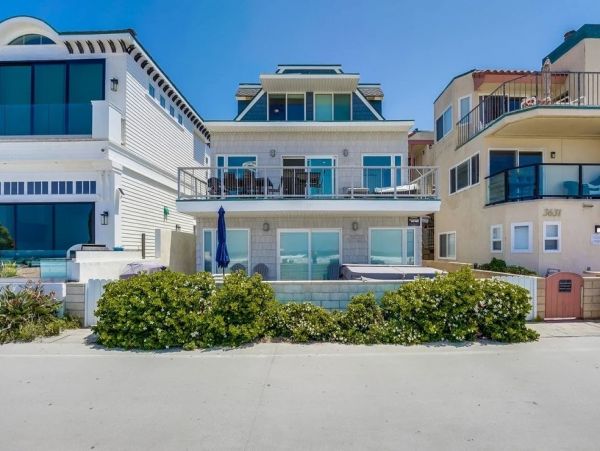 Six Bedroom Compound in Mission Beach