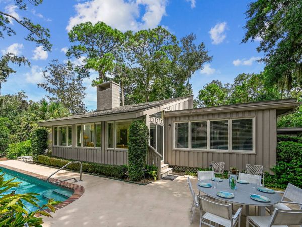 Walk to Beach Vacation Home Four Bedroom