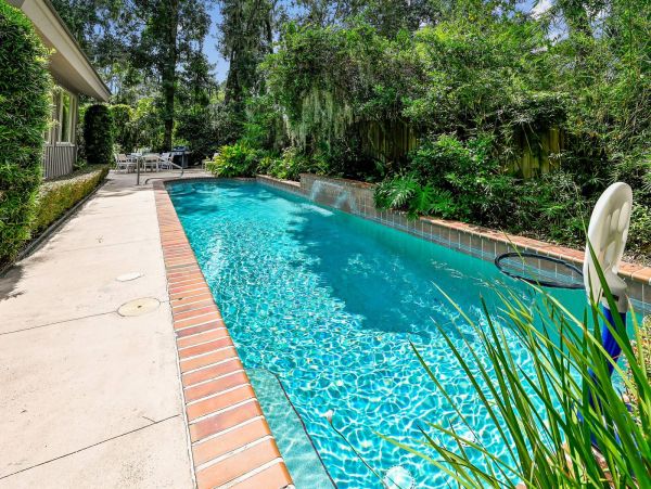 Walk to Beach Vacation Home Four Bedroom