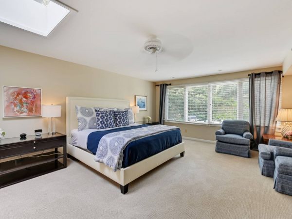 Walk to Beach Vacation Home Four Bedroom