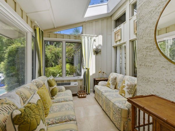 Walk to Beach Vacation Home Four Bedroom