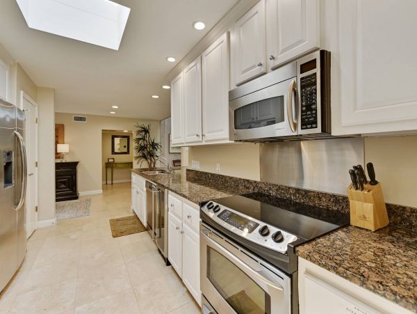 Walk to Beach Vacation Home Four Bedroom