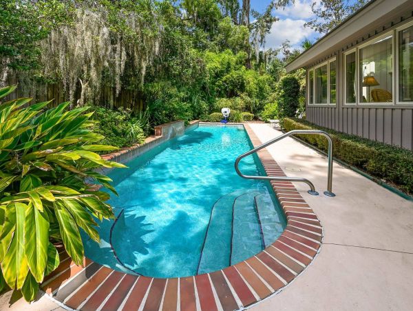 Walk to Beach Vacation Home Four Bedroom