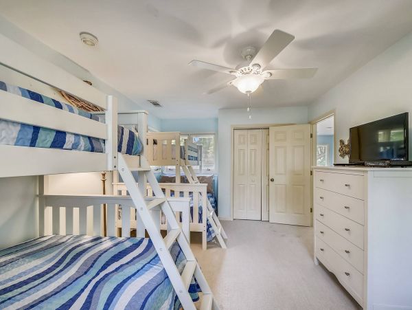 3 Bedrooms/ 3.5 Bathrooms Short walk to the beach rental home in Palmetto Dunes