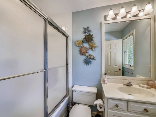 3 Bedrooms/ 3.5 Bathrooms Short walk to the beach rental home in Palmetto Dunes