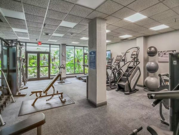 18th Floor Gulf View 2 Bedroom Beach Condo in Marco Island