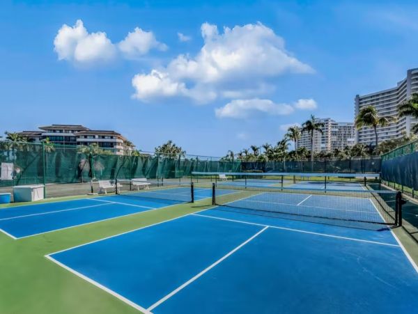 18th Floor Gulf View 2 Bedroom Beach Condo in Marco Island