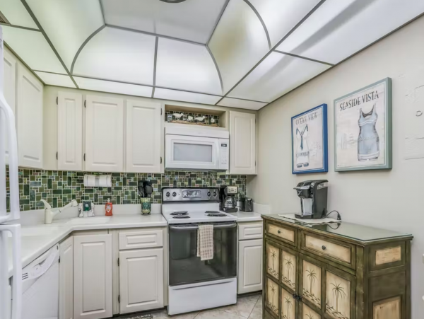 18th Floor Gulf View 2 Bedroom Beach Condo in Marco Island