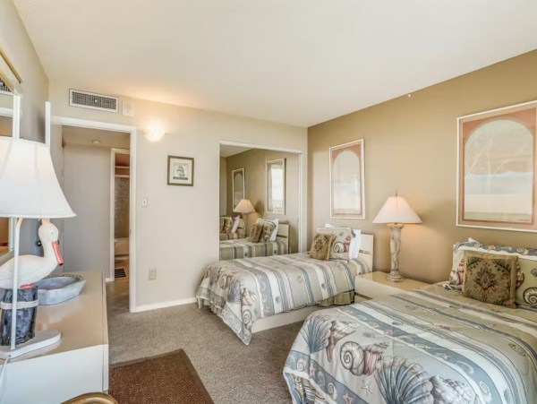 18th Floor Gulf View 2 Bedroom Beach Condo in Marco Island