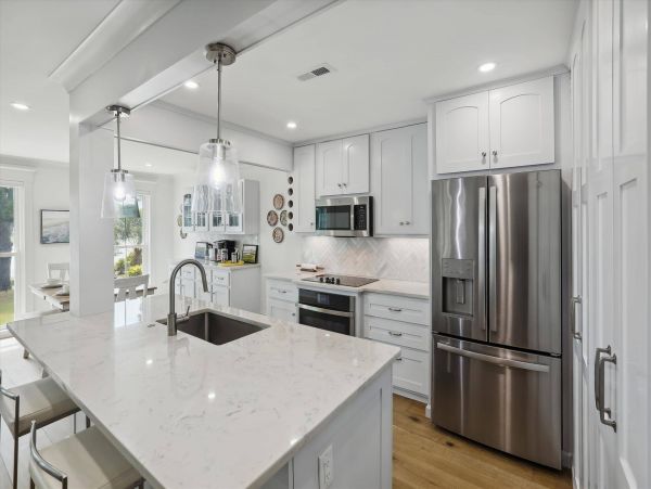 Hilton Head Luxury Vacation Home Short Walk to Beach Sleeps 6