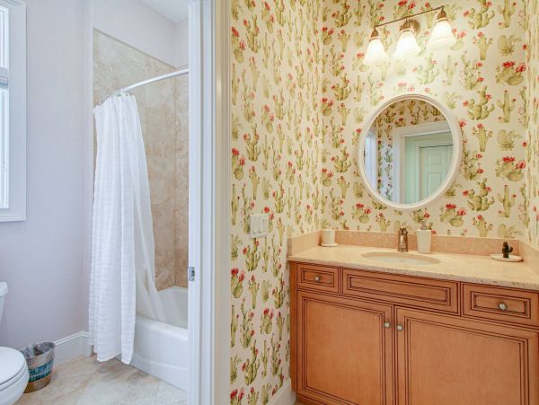 Hilton Head Luxury Vacation Rental - Walk to Beach 8-Bedroom Estate