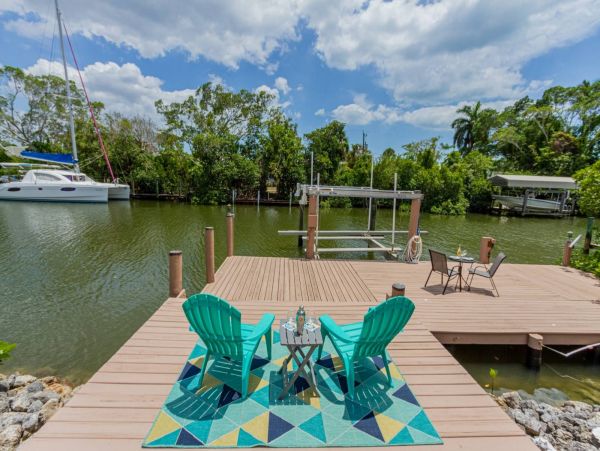 Canalfront Three Bedroom Vacation Home with Private Pool