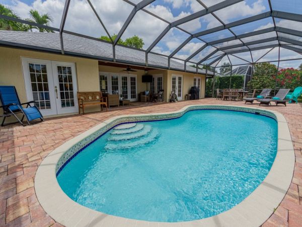 Canalfront Three Bedroom Vacation Home with Private Pool