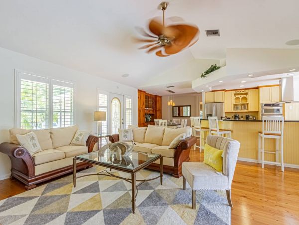Canalfront Three Bedroom Vacation Home with Private Pool