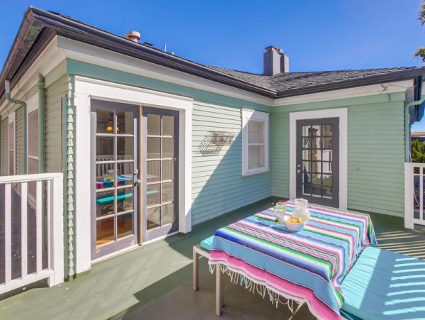 La Jolla 6 Bedroom Home Short Walk to Beach