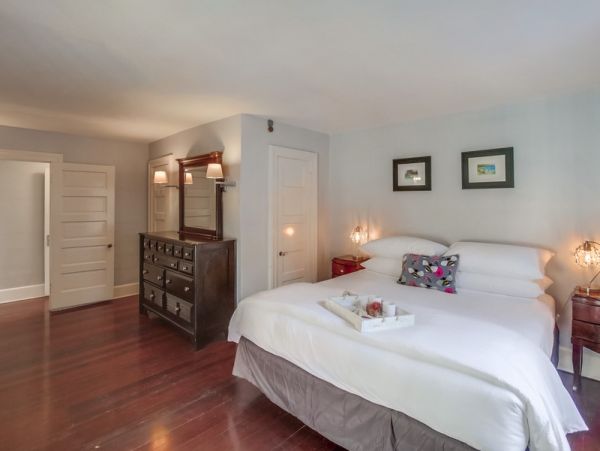 La Jolla 6 Bedroom Home Short Walk to Beach