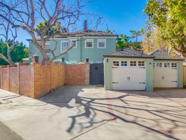 La Jolla 6 Bedroom Home Short Walk to Beach